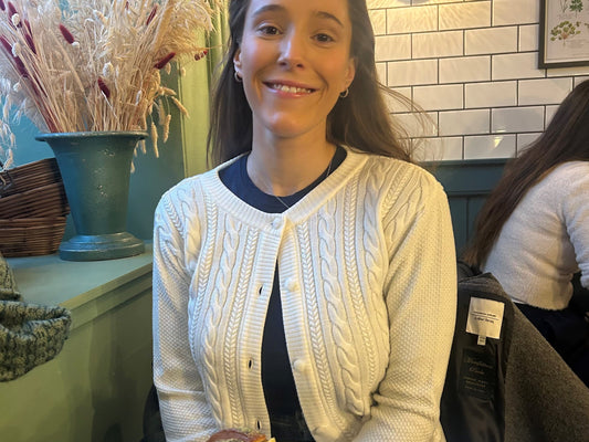 Nyhet! Ny Siriknit Ull jakke med flettemønster!
