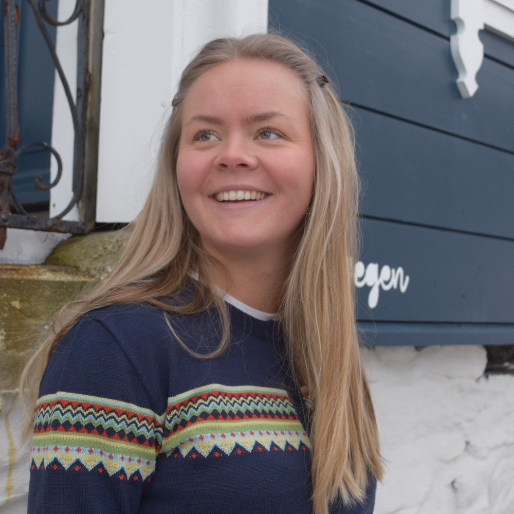 ULLA JAKKE, TYNN KVALITET, MARINEBLÅ