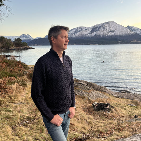 FLETTEGENSER, GLIDELÅS, 100% MERINOULL, MARINEBLÅ