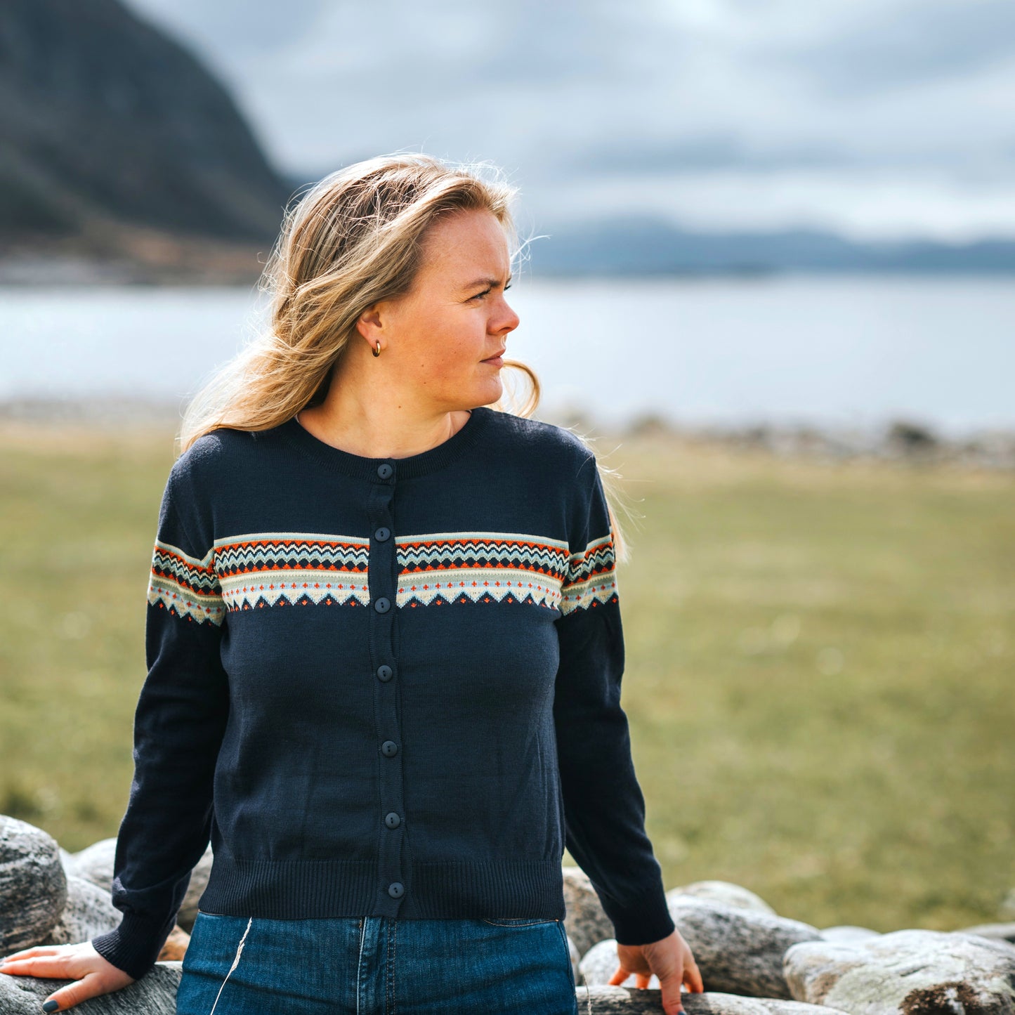 ULLA JAKKE, TYNN KVALITET, MARINEBLÅ